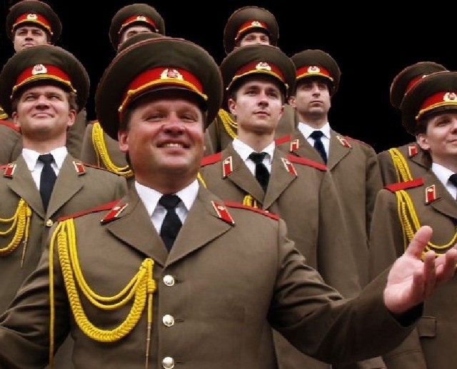 Sceniczne kostiumy Chóru to wierne kopie historycznych mundurów Armii Czerwonej.