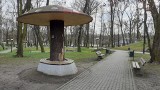 Grzyb w Parku Miejskim w Wodzisławiu ma być wizytówką, a jest w coraz gorszym stanie. Jest apel: "Wymaga pilnych prac naprawczych"