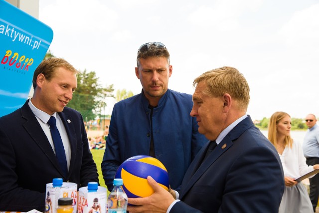 Od lewej: organizator cyklu Marcin Strządała, dyrektor sportowy Marcin Prus i prezydent Białegostoku Tadeusz Truskolaski