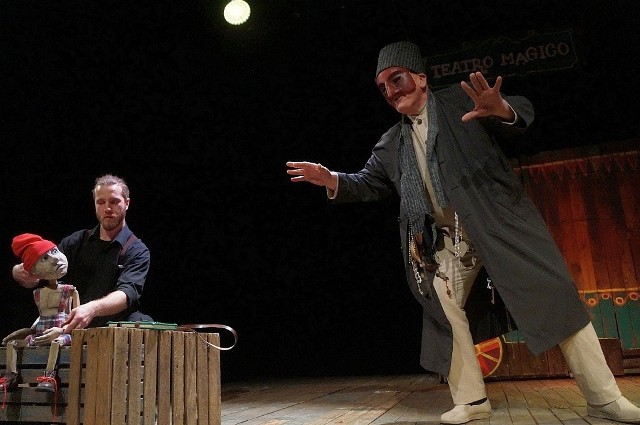 Piotr Wiktorko i Adam Zieleniecki w spektaklu "Pinokio"