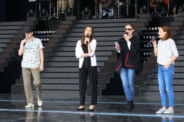 Anna Dereszowska (z prawej), Halinka Mlynkova, Anna Czartoryska i Krzysztof Kiljański.