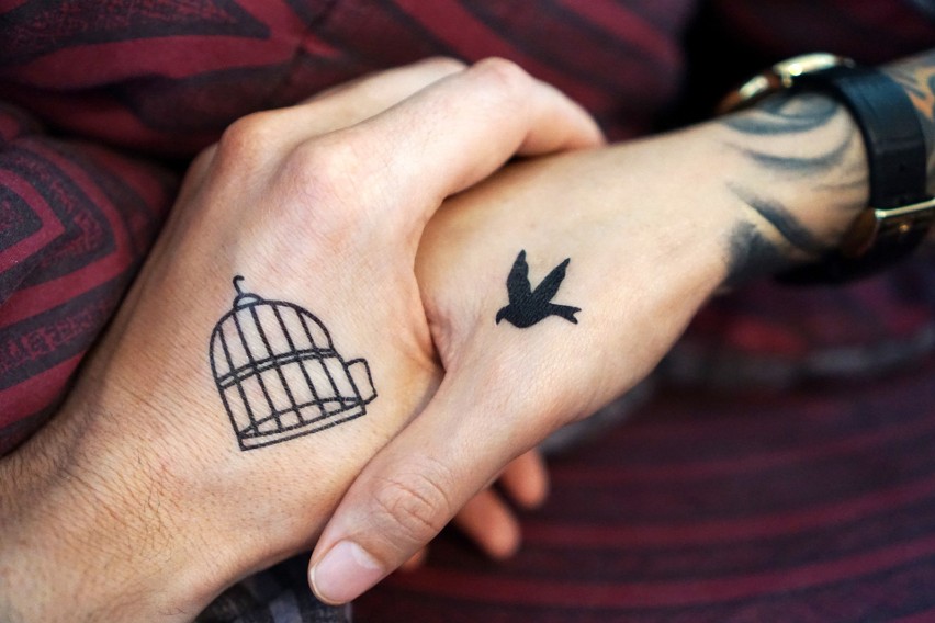 – Tatuaże damskie przedstawiające skrzydła, ptaki, motyle,...
