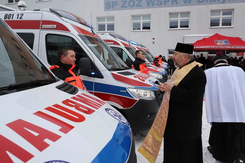 Pogotowie Ratunkowe w Białymstoku ma nowe karetki. Z automatyczną skrzynią biegów [ZDJĘCIA, WIDEO]