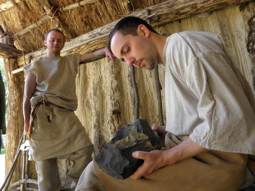 BISKUPIN. W Muzeum Archeologicznym trwa weekend z epoką kamienia