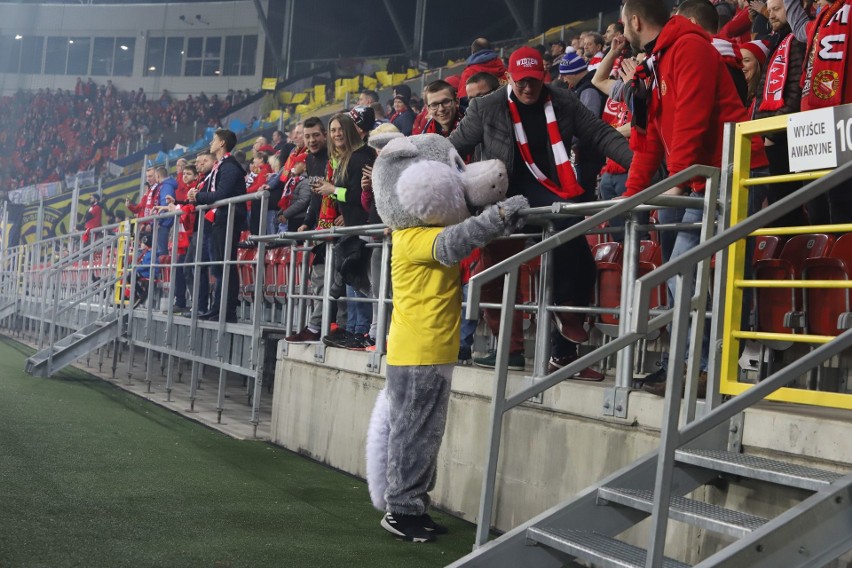 Kibice na meczu Widzew Łódź - Elana Toruń który zakończył się remisem 1:1.