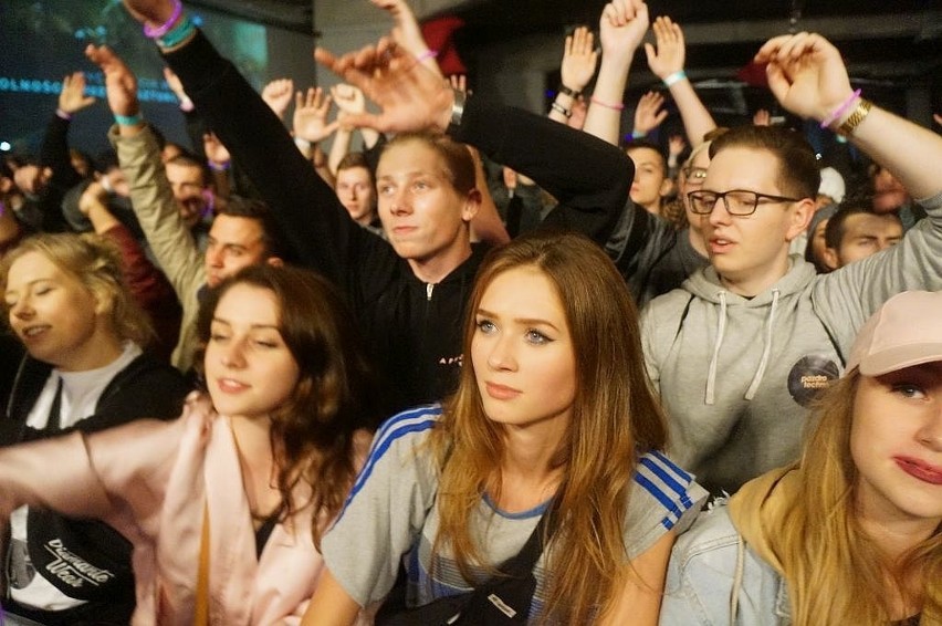 Stadion miejski, a właściwie jego kryte garaże to świetny...