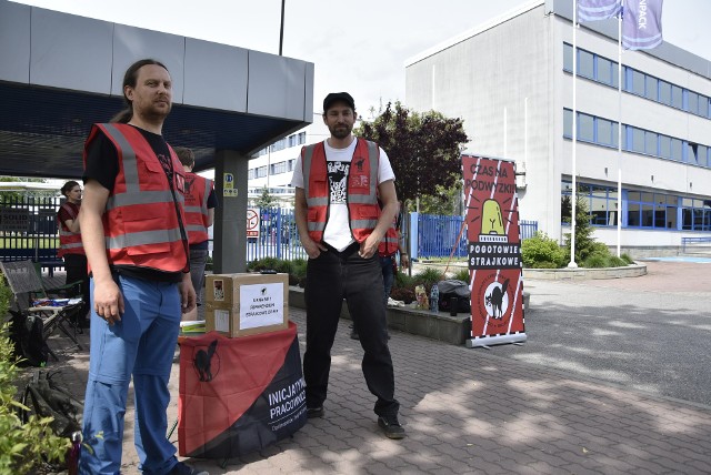 W Canpack FIP w Brzesku rozpoczęło się referendum strajkowe. Związkowcy z urną referendalną pojawili się dziś m.in. przy bramie wejściowej do zakładu.
