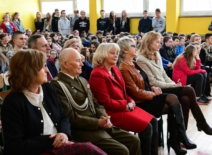 Tarnobrzeg uczcił pamięć wszystkich Żołnierzy Wyklętych, pamiętając szczególnie o Hieronimie Dekutowskim pseudonim "Zapora" z tego miasta