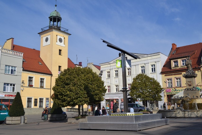 Solarna ładowarka do smartfonów w Rybniku na rynku