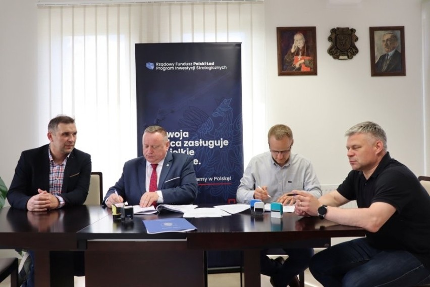 Gmina Wysokie Mazowieckie. Podpisano umowę na budowę sieci kanalizacji sanitarnej wraz z oczyszczalnią ścieków w Michałkach