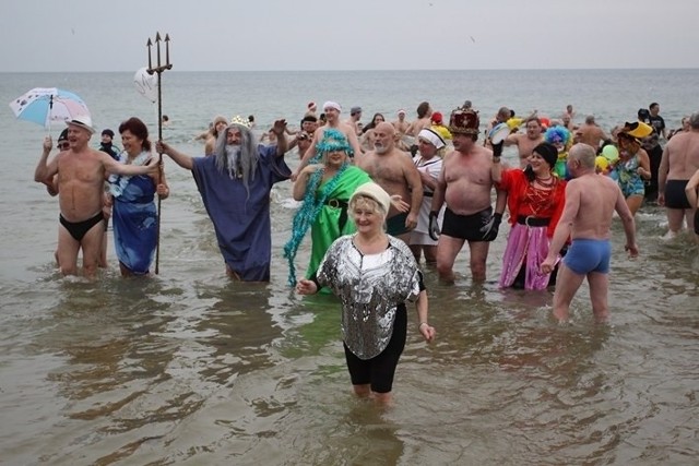 Gdańskie morsy co roku morską kąpielą witają NOWY ROK.