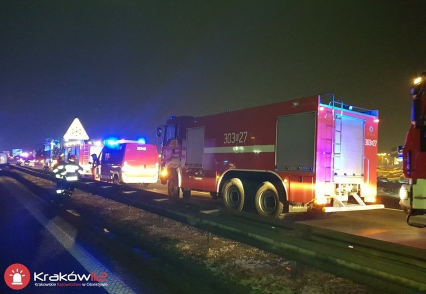 Tragiczny wypadek na autostradowej obwodnicy Krakowa. Nie żyje jedna osoba