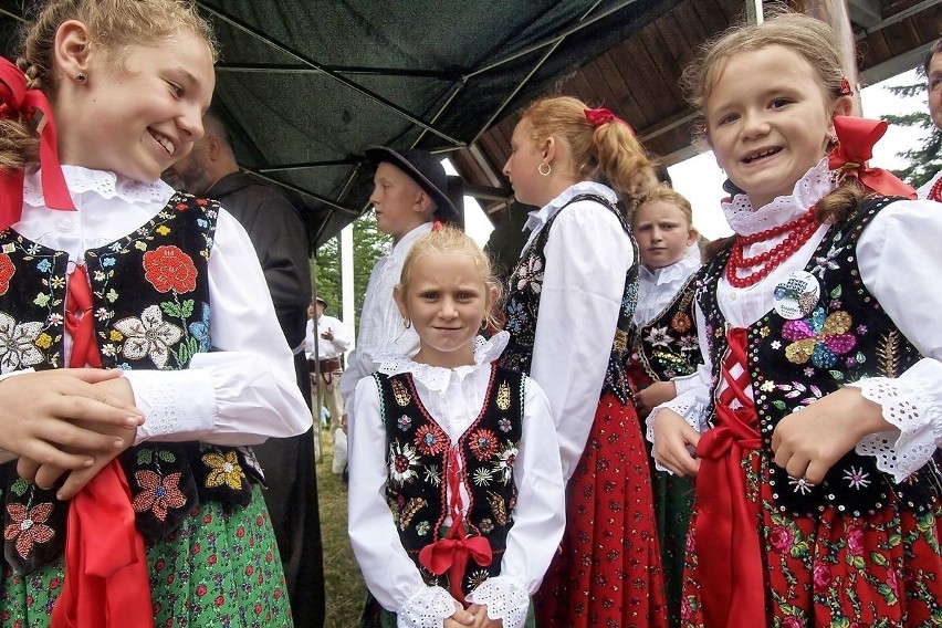 Odkryj Beskid Wyspowy. Kamienne „szczeble” poprowadzą nas na Szczebel