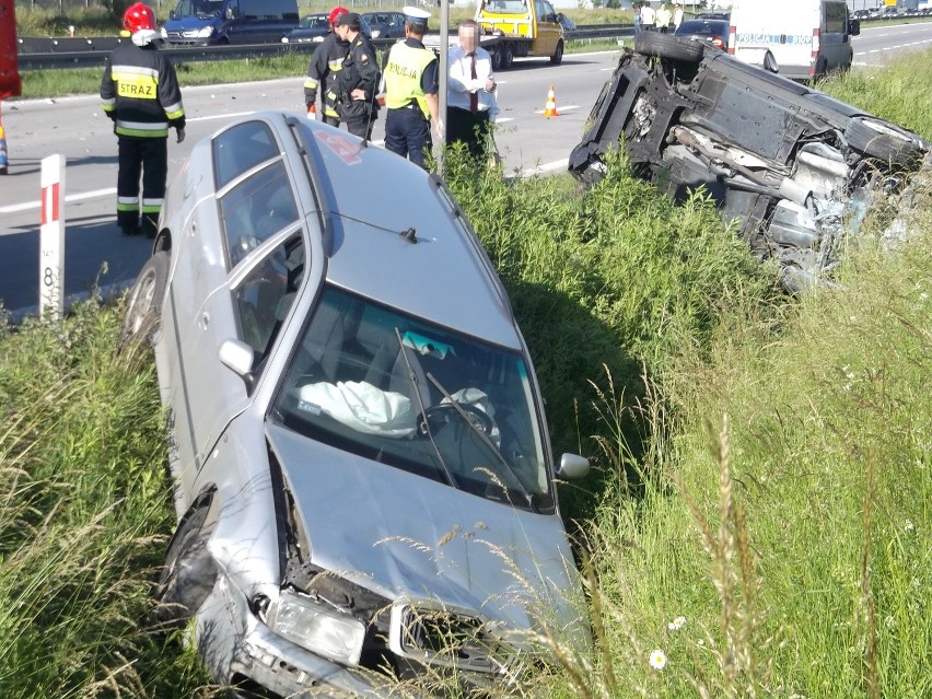 Trzy wypadki na autostradzie A4. Spore korki w kierunku Wrocławia (ZDJĘCIA)