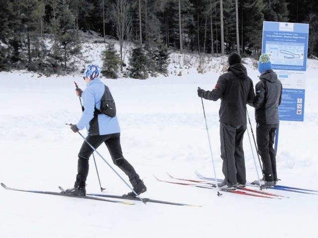 Narciarze biegowi w zeszłym roku mogli biegać na Długiej Polanie nawet w czasie odwilży. Śnieg przygotowały dla nich armatki