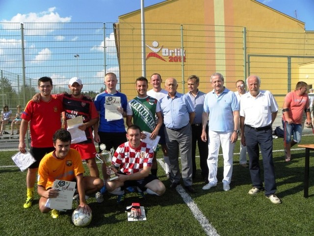 Zwycięzcy Turnieju Piłki Nożnej Sołectw o Puchar Przewodniczącego Rady Gminy Jedlnia-Letnisko 2013- drużyna Bajer Jedlnia: Łukasz Michalski, Rafał Fryczkowski, Michał Gos, Maciej Gos, Krzysztof Grabowski, Piotr Szlendak, Marcin Okulski, Bartosz Pysiak, Mariusz Faryna.