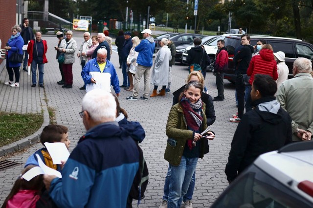 Mieszkańcy Wrzosów i Jaru mają wspólny okręg. Przed Zespołem Szkół Muzycznych gdzie głosowali przez cały czas stała długa kolejka