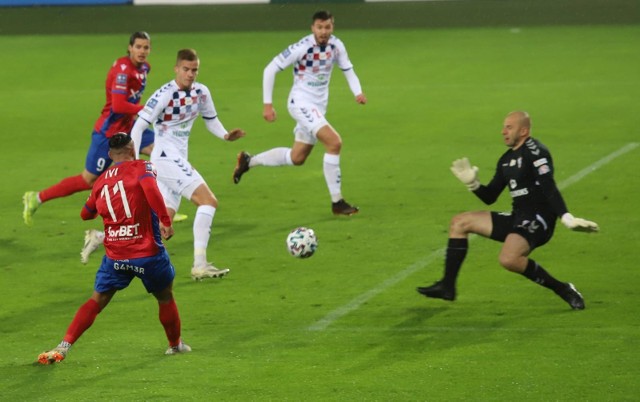 17.10.2020 gornik zabrze - rakow czestochowa fot. karina trojok / dziennik zachodni / polska press