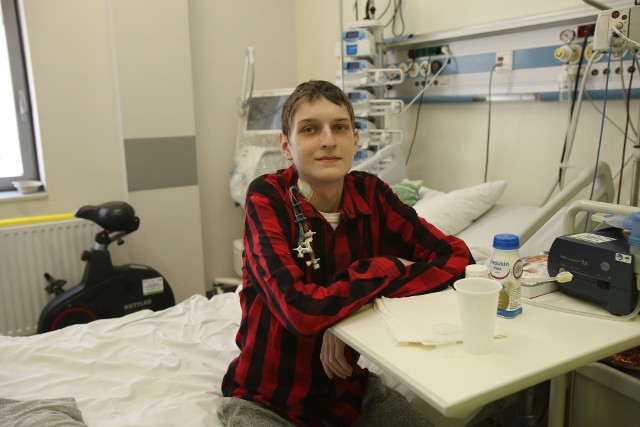 Rafał Kowalczuk z Katowic  to pierwszy Polak po jednoczesnym przeszczepie płuc i wątroby