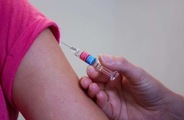 Problemem jest brak szczepionek, które z powodu koronawirusa stały się towarem absolutnie deficytowym