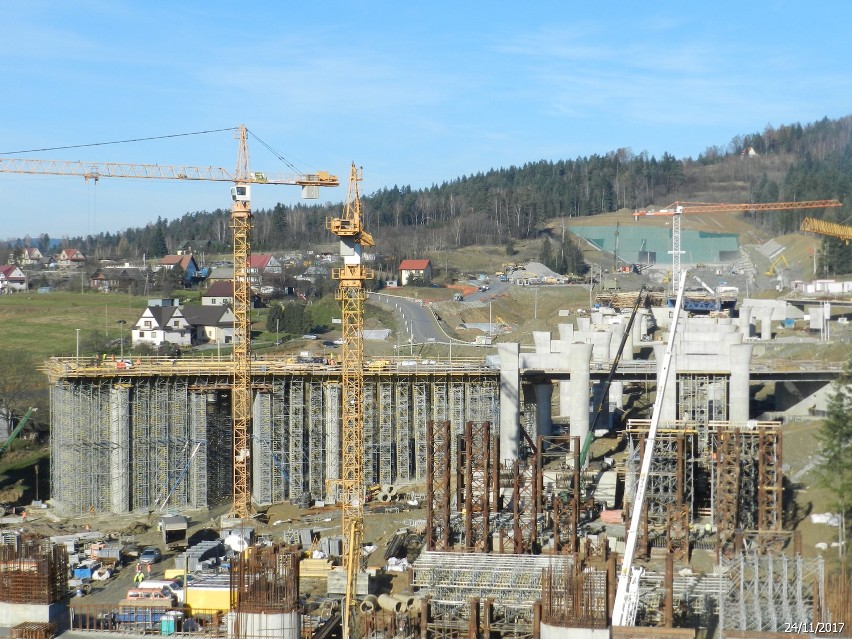 Budowa ekspresowej zakopianki. Nowa trasa rośnie jak na drożdżach [ZDJĘCIA]