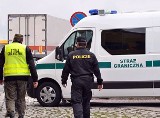 Wypadek samochodu Straży Granicznej: Dachowanie w Babicach