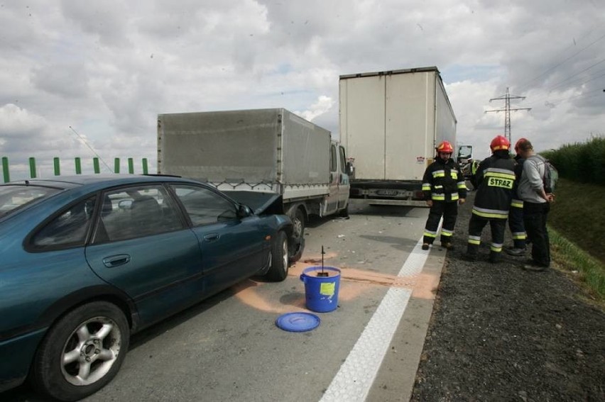 Wypadek w okolicach węzła Legnickie Pole na autostradzie A4