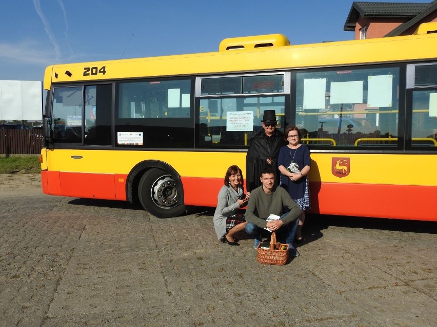 Zaczarowany autobus MPK z okazji Ogólnopolskiej akcji głośnego czytania