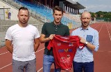 Kolejny nowy piłkarz w Wiśle Sandomierz. Umowę podpisał Mirosław Kmiotek z Resovii Rzeszów