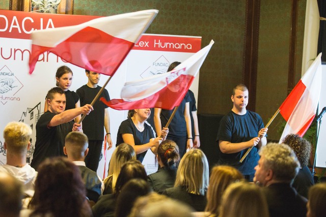 W Sali Lustrzanej pałacu w Damnicy odbyła się uroczysta gala podsumowująca działalność Fundacji Lex Humana w powiecie słupskim.