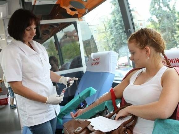Dzisiaj do godz. 14 w I LO przy ul. Szarych Szeregów w Słupsku jest organizowana akcja zbierania krwi dla Krzysztofa Piwczyńskiego.