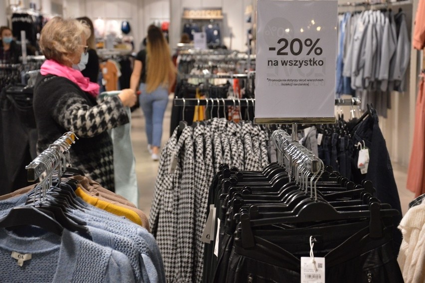 Black Friday w galerii VIVO w Stalowej Woli. Szalone obniżki i tłumy klientów [ZDJĘCIA]