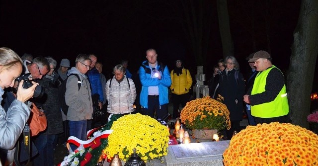 Na cmentarzu komunalnym w Słubicach znajduje się wzniesiony w 1945 r. tzw. grób 7 nieznanych żołnierzy Wojska Polskiego