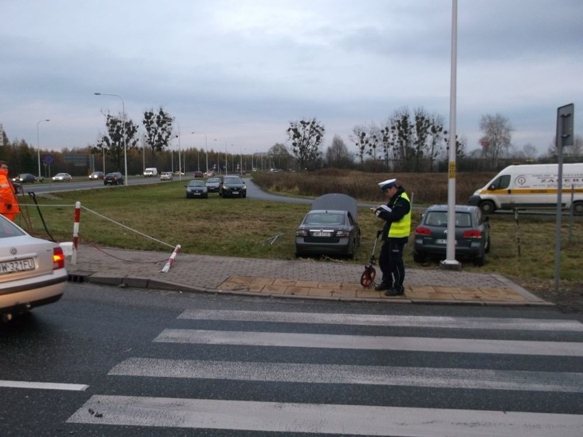 Wrocław: Wypadek na Granicznej. Trzy osoby w szpitalu [ZDJĘCIA]