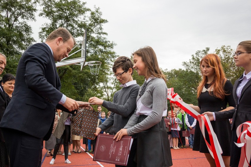 Sosnowiec: uczczono 130-lecie szkolnictwa w Maczkach [ZDJĘCIA]