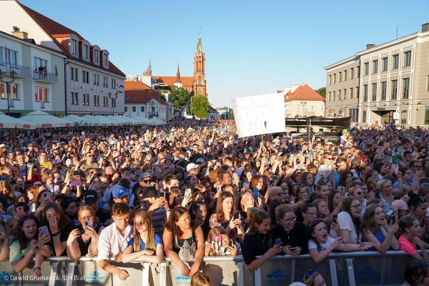 Na scenie na Rynku Kościuszki wystąpili Sara James, Feel i...