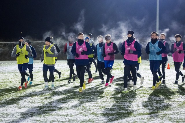 Piłkarze Unii Drobex Solec Kujawski przygotowują się do rundy wiosennej u siebie oraz na boisku w Białych Błotach