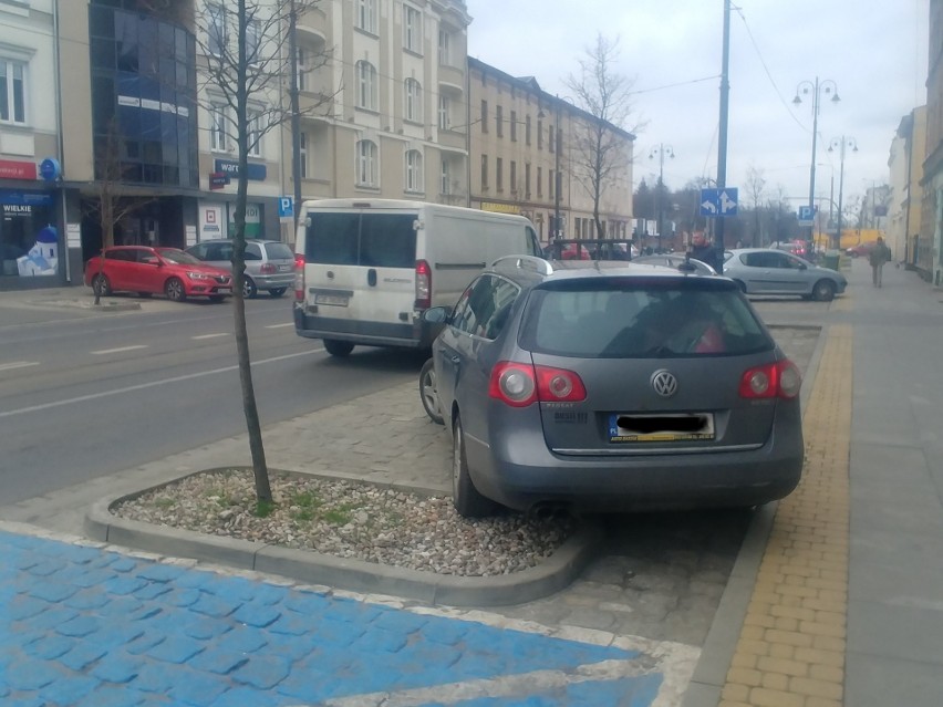 Oznakowanie miejsc parkingowych, choć wydaje się prawidłowe...