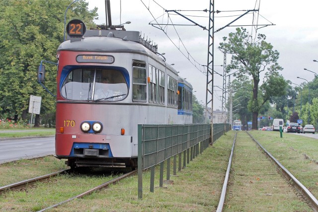 W Krakowie doszło do zderzenia hulajnogi z tramwajem