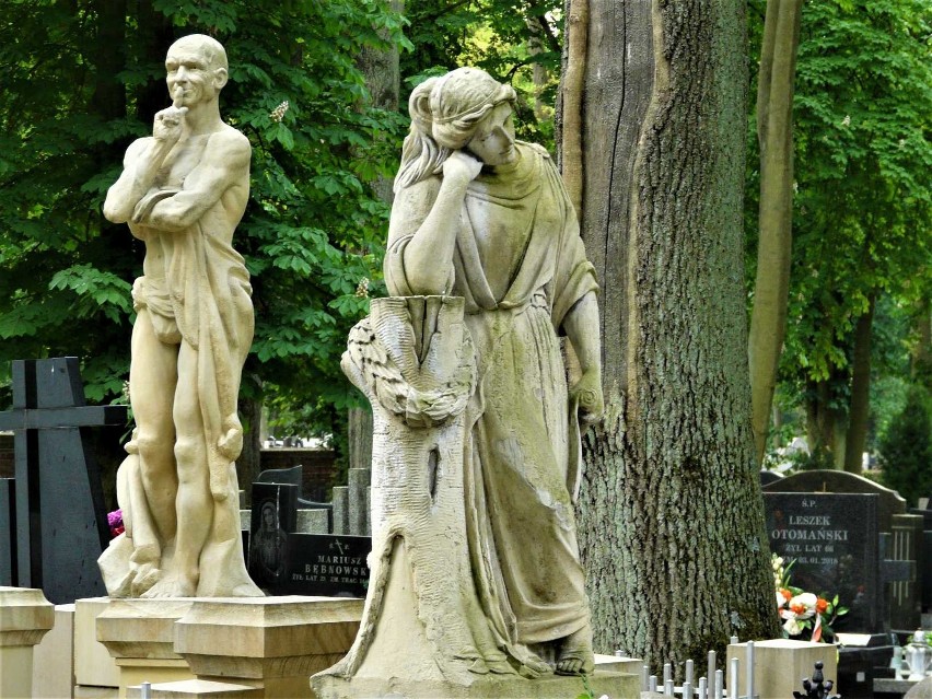 Cmentarze w Pabianicach w czasie pandemii koronawirusa ZDJĘCIA