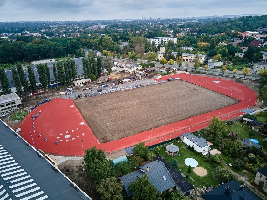 Łódź buduje Rudzki Klub Sportowy – czyli ostatnia prosta prac przy budowie nowoczesnej areny lekkoatletycznej. Zdjęcia