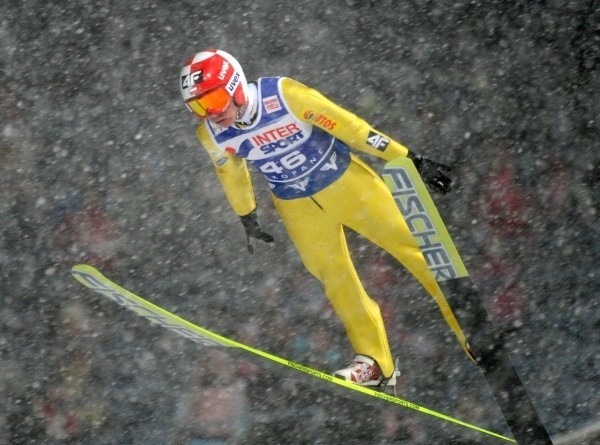 Kamil Stoch wygrywa w piątek Puchar Świata...