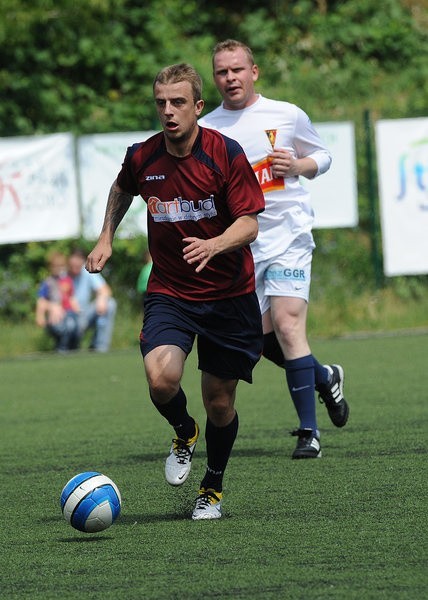 Kamil Grosicki w trakcie meczu charytatywnego latem 2011 r.