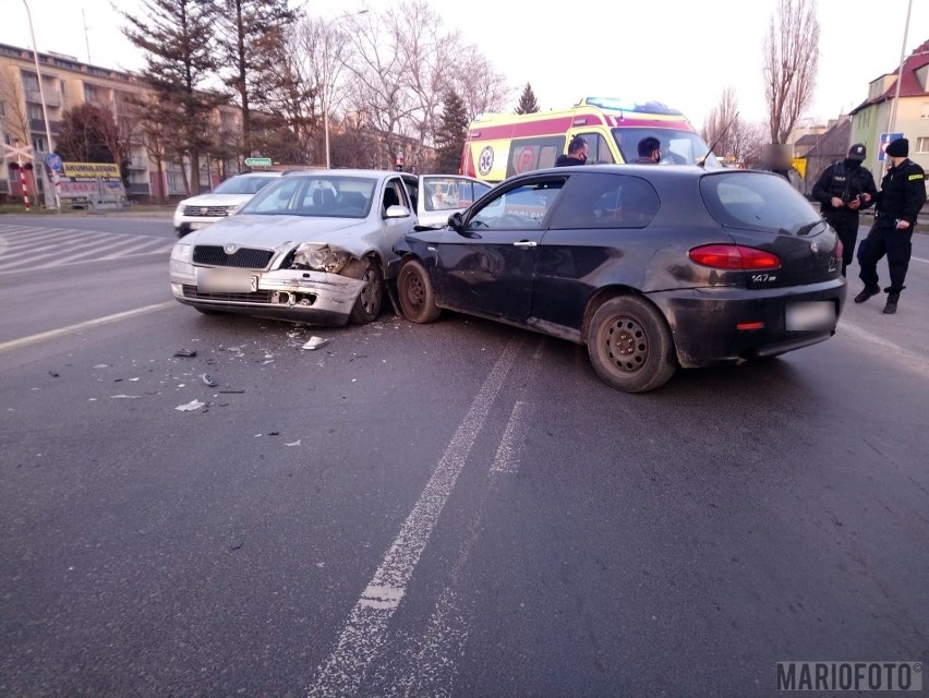 Wypadek na skrzyżowaniu Luboszyckiej i Nysy Łużyckiej.