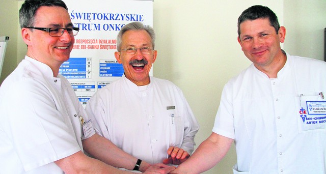 Z sukcesu cieszą się doktor Piotr Kędzierawski, szef Breast Unit w Świętokrzyskim Centrum Onkologii, profesor Stanisław Góźdź, dyrektor Centrum i doktor Artur Bocian, chirurg onkolog.