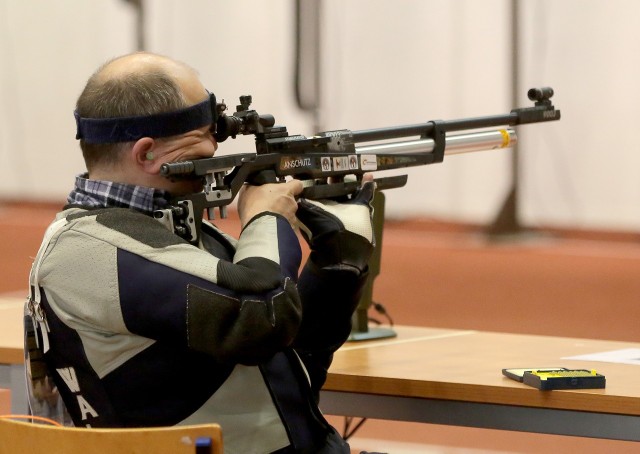 Waldemar Andruszkiewicz (Start Szczecin) zdobył łącznie trzy brązowe medale. Dwa indywidualnie i jeden w drużynie.