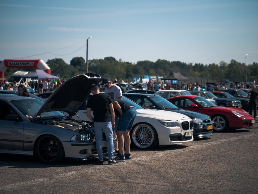 Podczas Auto Moto Show Toruń 2023 zaprezentuje się około...