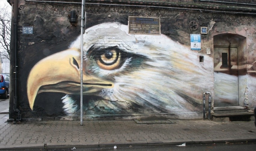 Ruch Chorzów. Niesamowite graffiti na murach ZDJĘCIA Niebiescy pokolorowali Chorzów