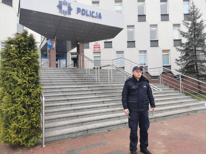 Częstochowski policjant zaopiekował się samotnym mieszkańcem