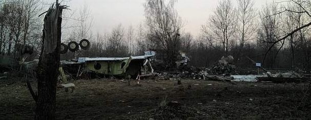 Katastrofa w Smoleńsku. Wrak tupolewa w pobliżu lotniska "Siewiernyj"
